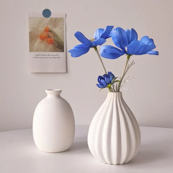 sg-11134201-824gm-mes7yg5nku0zb5.webp Random Ceramic Vase White Nordic Flower Vessels Hydroponic Vase Supply